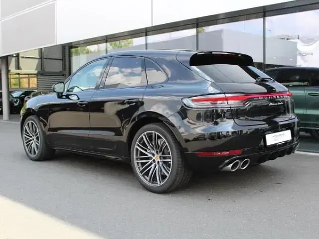 Gebraucht Porsche Macan 441 PS (324 kW) 2019 Tiefschwarzmetallic (metallic) SUV