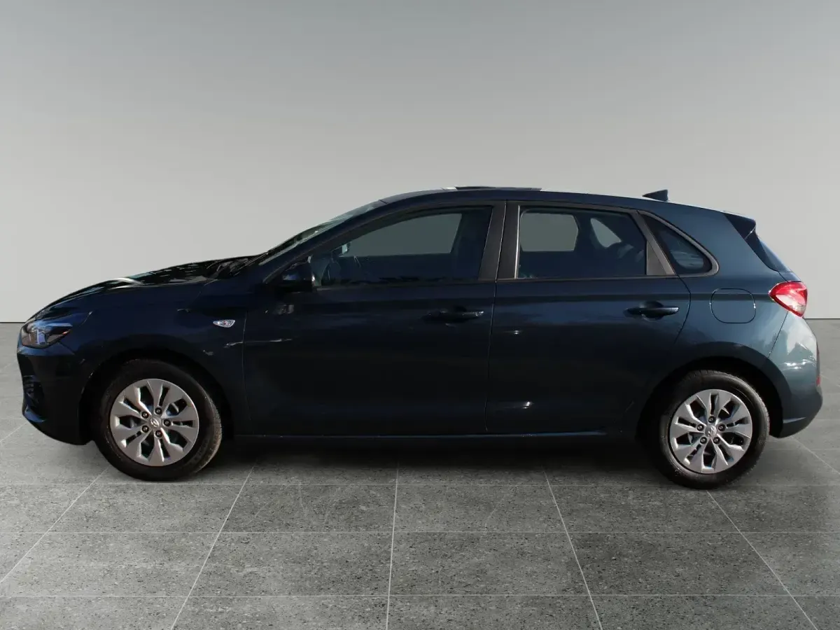 Gebraucht Hyundai i30 120 PS (88 kW) 2023 Blau teal Limousine