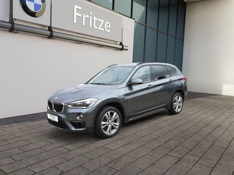 Grau Gebraucht 2019 BMW X1 Sport Line SUV | 26.835 € (Fairer Preis) - Bild 1/4