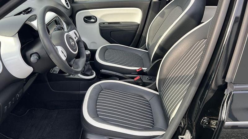 Gebraucht Renault Twingo Intens 65 PS (47 kW) 2021 Schwarz Kleinwagen