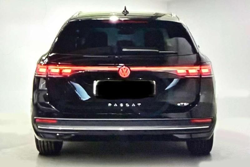 Gebraucht VW Passat Elegance 150 PS (110 kW) 2025 Schwarz Kombi