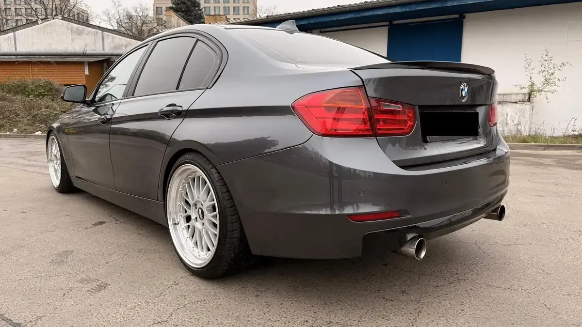 Gebraucht BMW 335 306 PS (225 kW) 2013 Grau Limousine