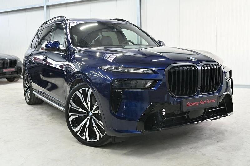 Blau Gebraucht 2025 BMW X7 M Sport SUV | 103.750 € (Teuer) - Bild 1/4