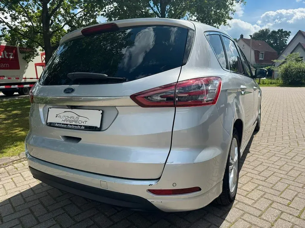 Gebraucht Ford S-MAX Titanium 150 PS (110 kW) 2020 Silber Van / Kleinbus