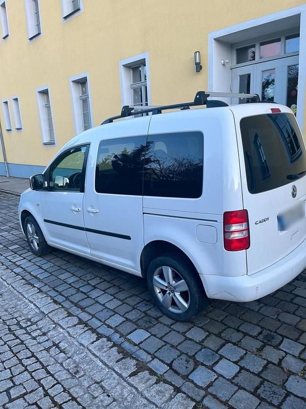 Second-hand VW Caddy 140 CP (102 kW) 2013 Alb Monovolum