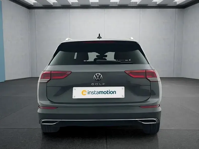 Gebraucht VW Golf VIII 150 PS (110 kW) 2024 Grau Kombi