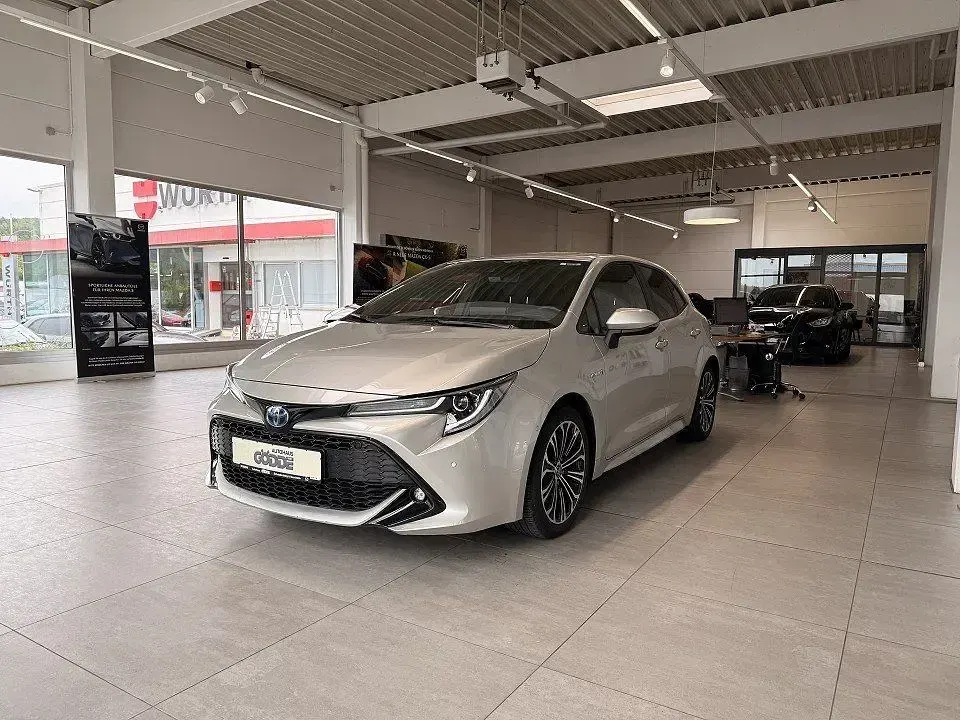 Gebraucht Toyota Corolla Hybrid 184 PS (135 kW) 2020 Grau Limousine