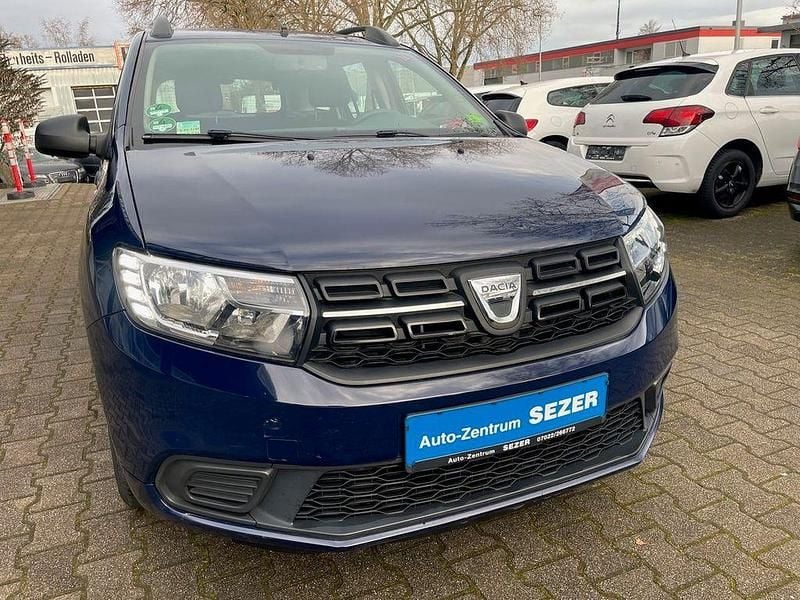 Blau Gebraucht 2017 Dacia Logan MCV Essentiel Limousine | 5.950 € (Guter Preis) - Bild 1/4