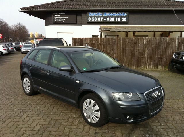 Gebraucht Audi A3 Sportback Ambiente 116 PS (85 kW) 2005 Grau Kleinwagen