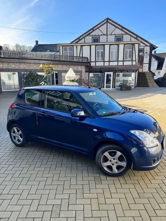 Gebraucht Suzuki Swift 92 PS (67 kW) 2007 Blau Kleinwagen