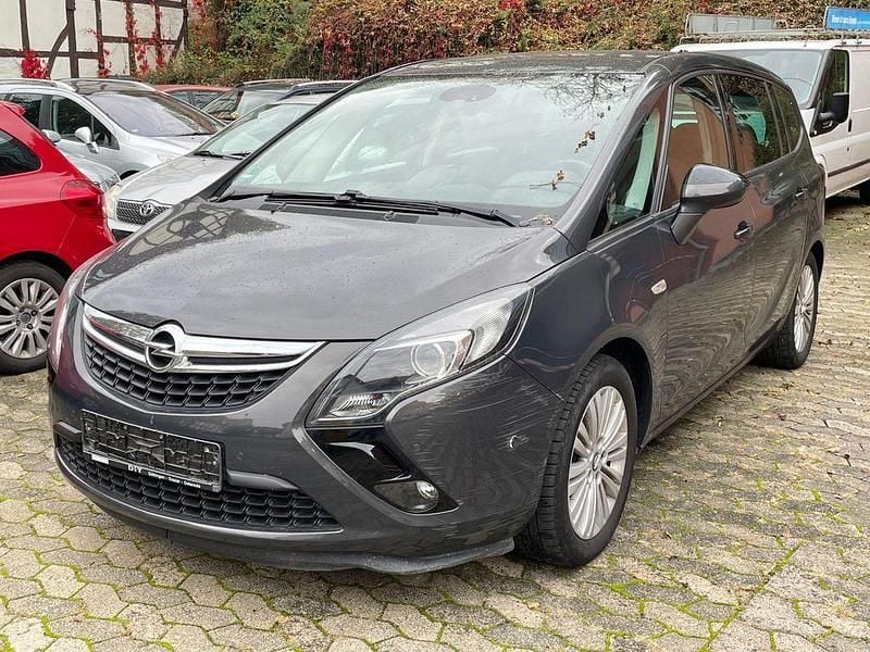 Grau Gebraucht 2016 Opel Zafira Tourer Van / Kleinbus | 6.490 € (Superpreis) - Bild 1/4