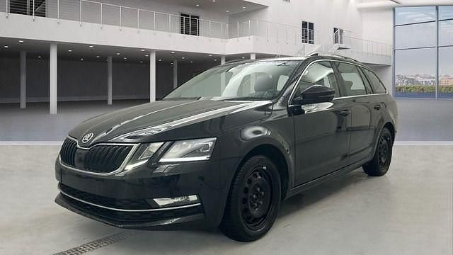 Schwarzmagic perleffekt Gebraucht 2019 Skoda Octavia Style Kombi | 18.450 € (Fairer Preis) - Bild 1/4