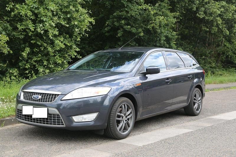 Grau Gebraucht 2010 Ford Mondeo Kombi | 2.500 € (Superpreis) - Bild 1/4