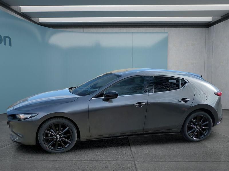 Neu Mazda 3 140 PS (102 kW) 2026 Grau Limousine