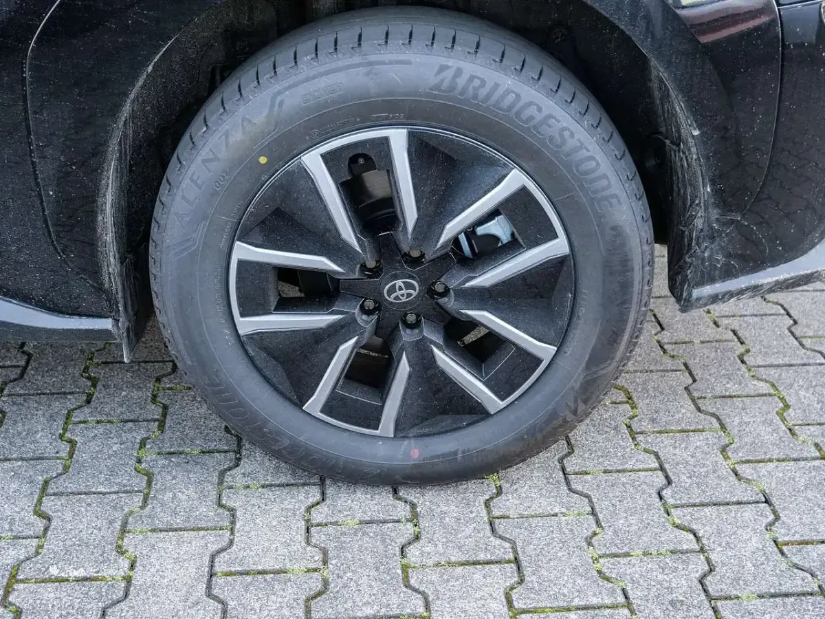 Neu Toyota bZ4X 166 kW (226 PS) 2026 Schwarz SUV