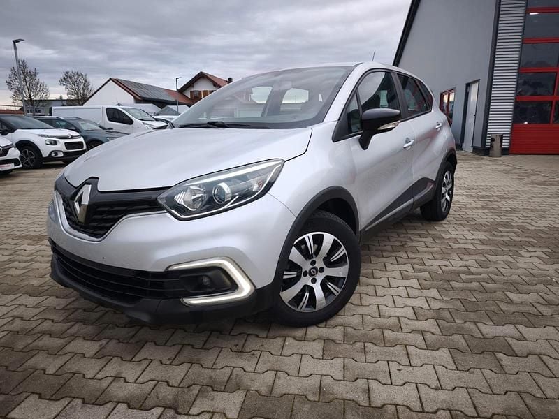 Second-hand Renault Captur 90 CP (66 kW) 2018 Argintiu SUV