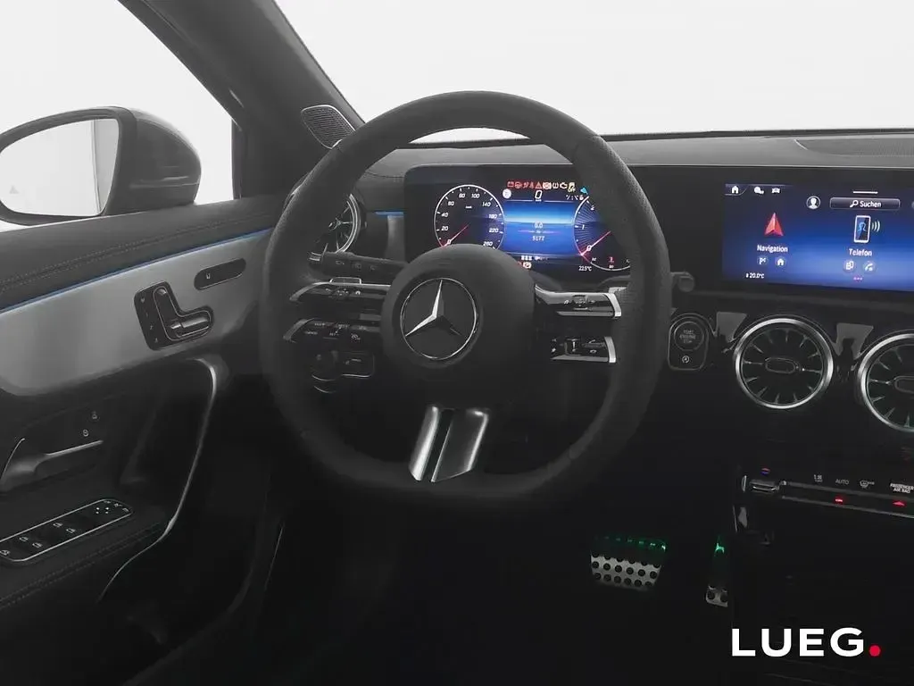 Gebraucht Mercedes A200 AMG 150 PS (110 kW) 2025 Grau Limousine