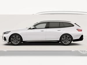 Neu BMW 530e 299 PS (219 kW) 2026 Weiß (alpinweiß uni) Kombi