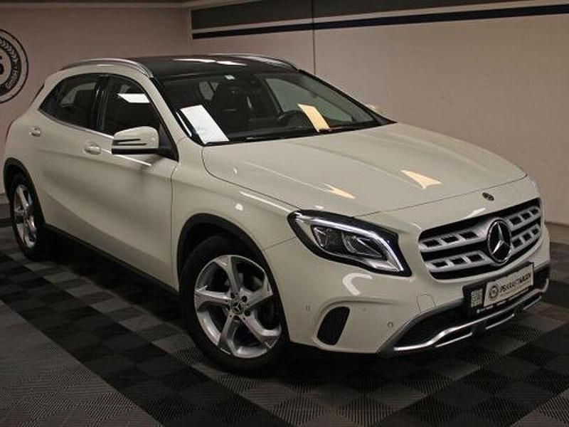 Gebraucht Mercedes GLA200 156 PS (114 kW) 2017 Weiß SUV