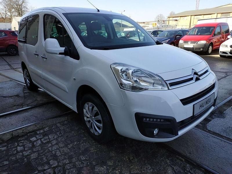 Gebraucht Citroën Berlingo SELECTION 98 PS (72 kW) 2017 Weiß Van / Kleinbus