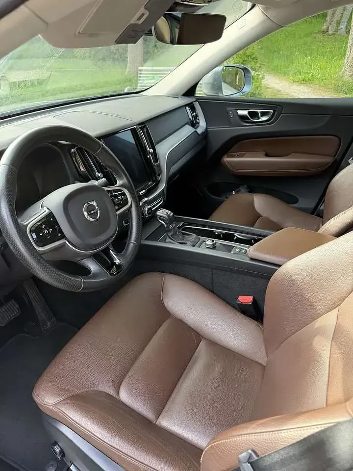 Gebraucht Volvo XC60 Momentum 235 PS (172 kW) 2019 SUV