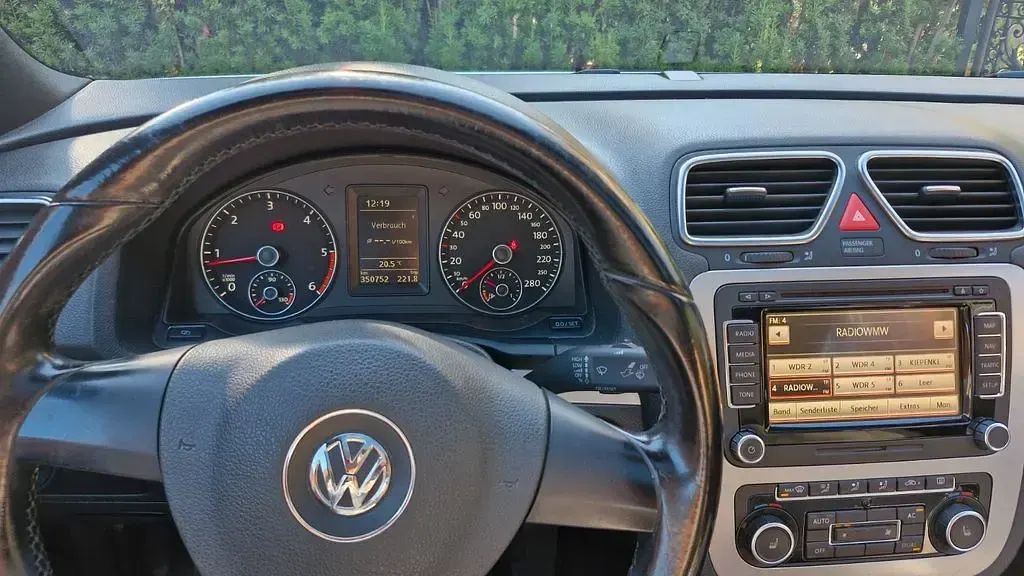 Gebraucht VW Eos Sportline 140 PS (102 kW) 2012 Silber Cabrio