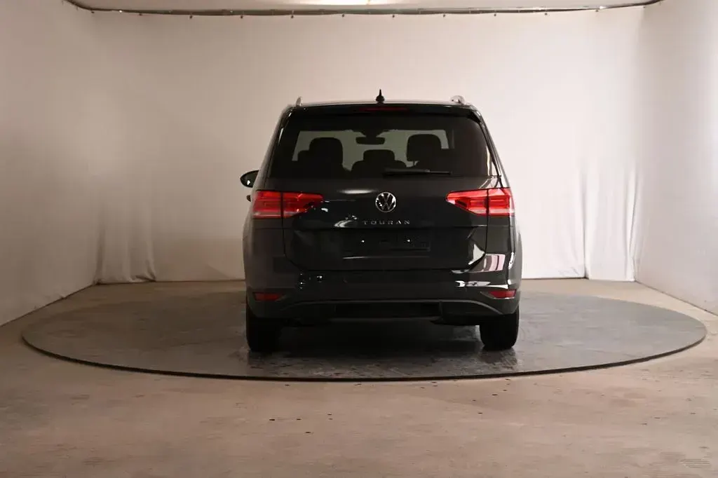 Gebraucht VW Touran Goal 150 PS (110 kW) 2025 Grau Van / Kleinbus
