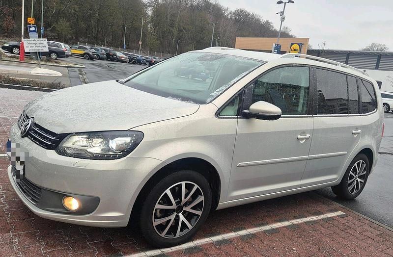 Gebraucht VW Touran Highline 140 PS (102 kW) 2012 Grau Van / Kleinbus