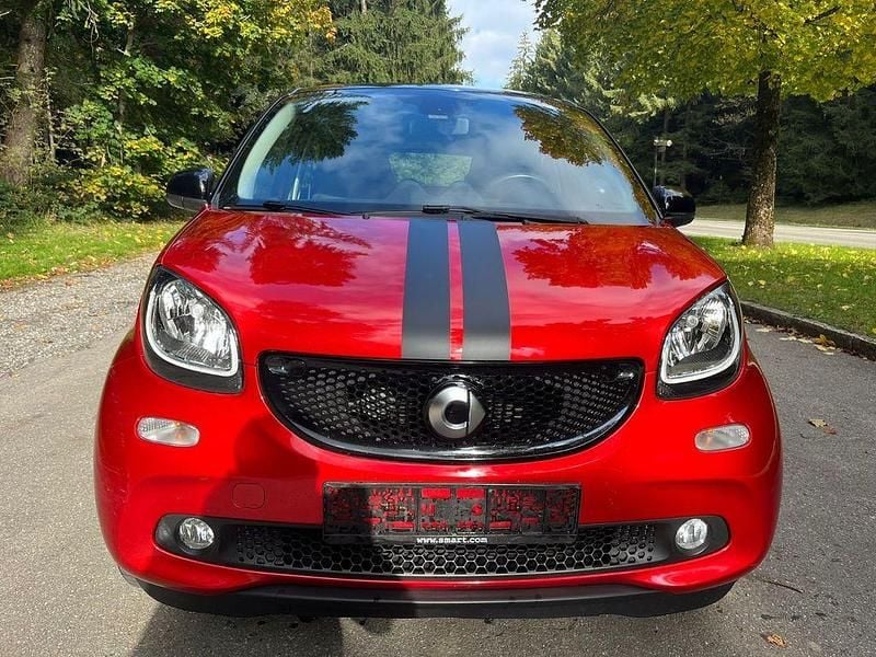 Rot Gebraucht 2016 Smart ForFour Kleinwagen | 5.500 € (Guter Preis) - Bild 1/4