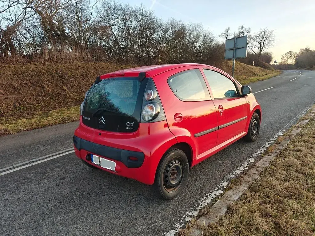 Gebraucht Citroën C1 Chic 68 PS (50 kW) 2010 Rot Kleinwagen