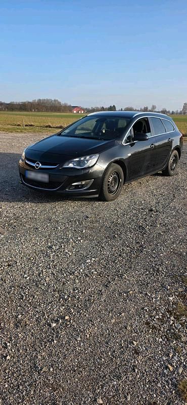 Gebraucht Opel Astra 165 PS (121 kW) 2014 Schwarz Kombi