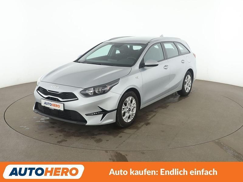 Gebraucht Kia Ceed Edition 7 101 PS (74 kW) 2023 Sparkling silver Kleinwagen