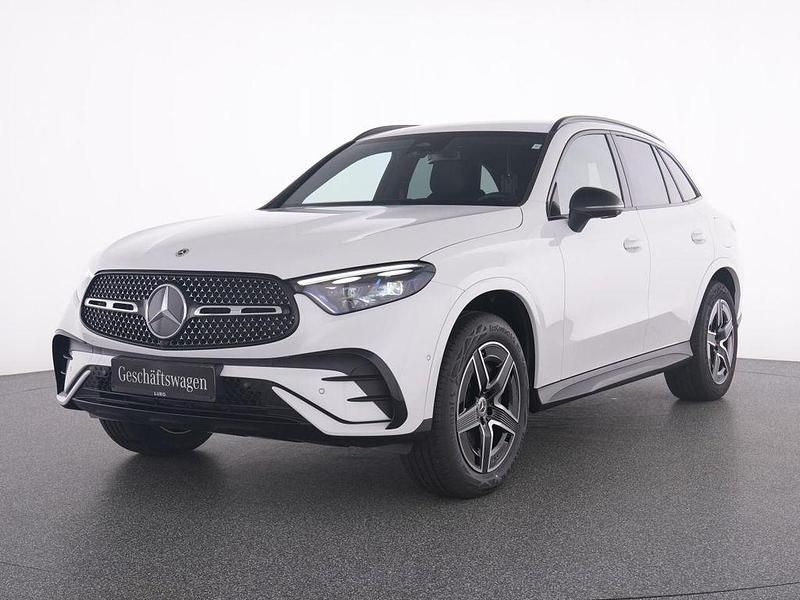 Silber metalliclack hightechsi Gebraucht 2025 Mercedes GLC300e Avantgarde Coupé | 71.400 € (Superpreis) - Bild 1/4
