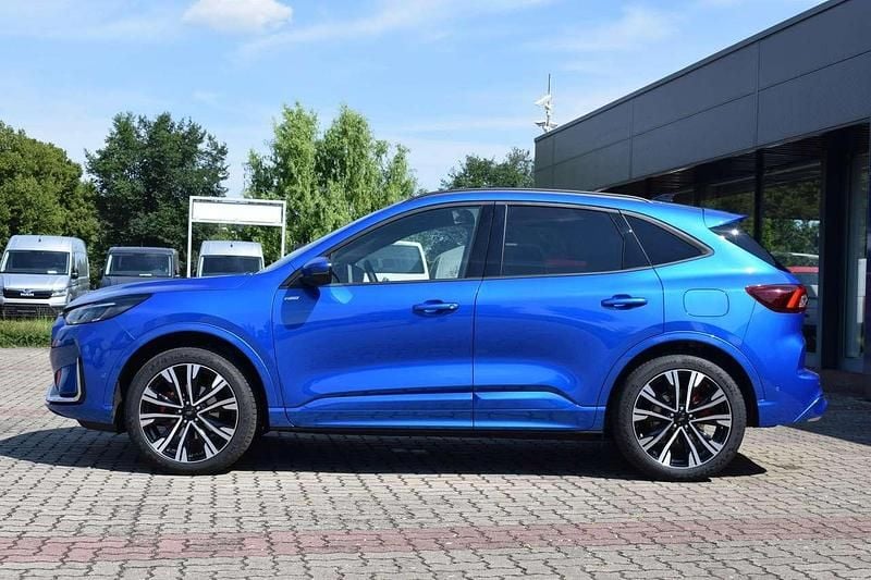 Neu Ford Kuga ST-Line X 182 PS (133 kW) 2025 Desert blau SUV