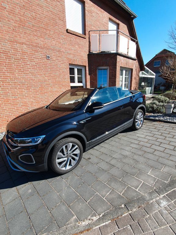 Schwarz Gebraucht 2023 VW T-Roc Cabriolet Move Cabrio | 30.500 € (Guter Preis) - Bild 1/4