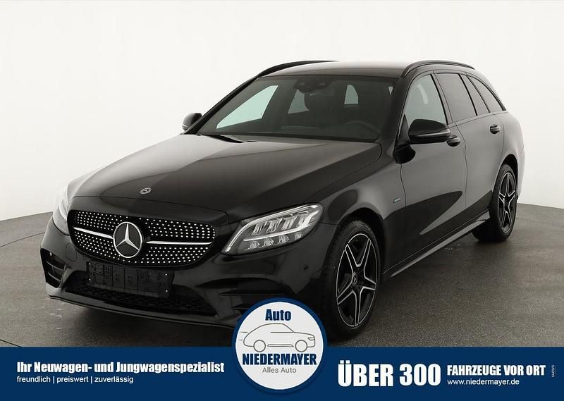 Schwarz Gebraucht 2021 Mercedes C300e AMG line Kombi | 31.995 € (Fairer Preis) - Bild 1/4