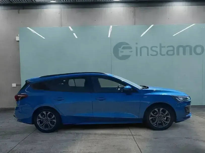 Gebraucht Ford Focus ST-Line X 155 PS (114 kW) 2023 Blau Kombi