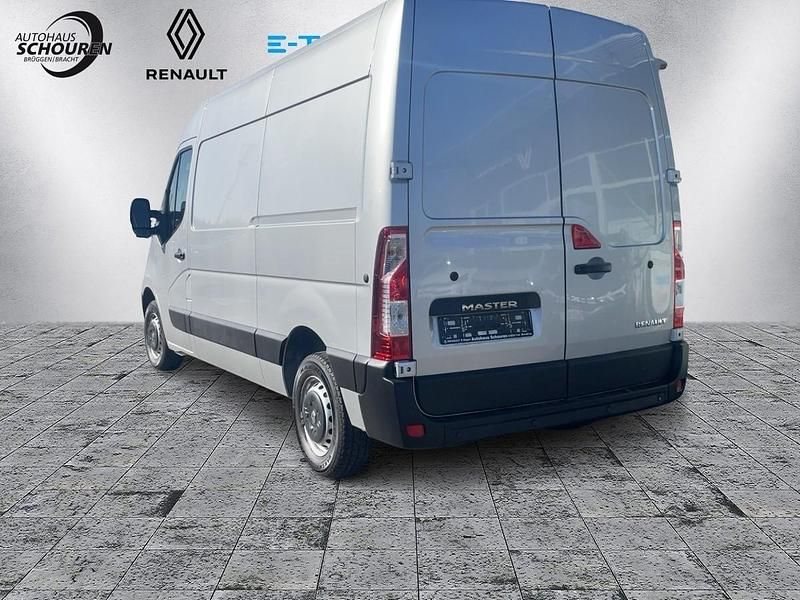 Gebraucht Renault Master 96 PS (70 kW) 2019 Grau Limousine