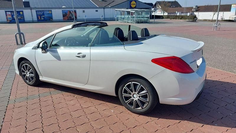 Gebraucht Peugeot 308 CC Active 156 PS (114 kW) 2013 Weiß Cabrio