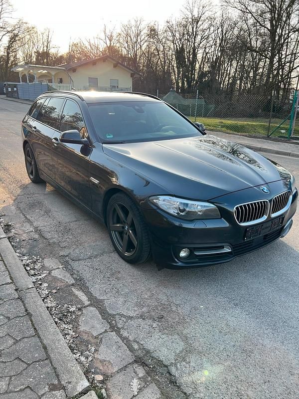 Gebraucht BMW 530 260 PS (191 kW) 2015 Grau Kombi