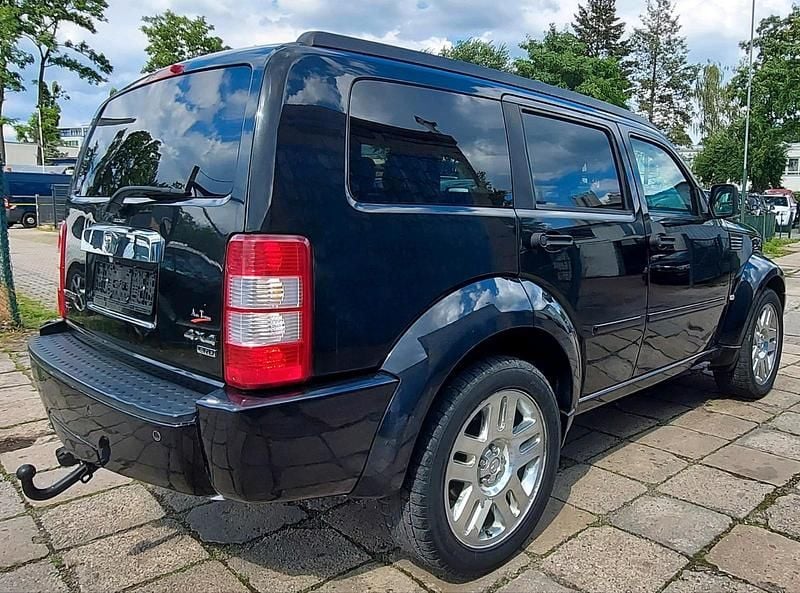 Gebraucht Dodge Nitro 177 PS (130 kW) 2008 Schwarz SUV