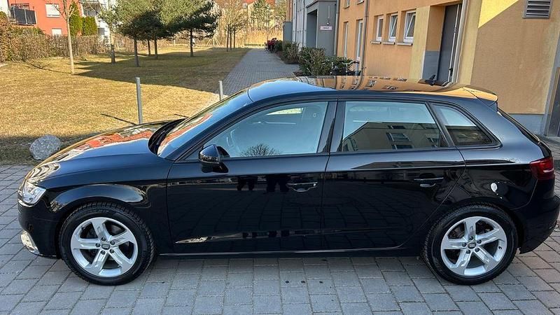 Gebraucht Audi A3 Design 150 PS (110 kW) 2018 Schwarz Limousine