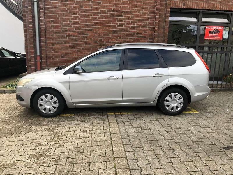 Usata Ford Focus Style 116 CV (85 kW) 2008 Argento Station wagon