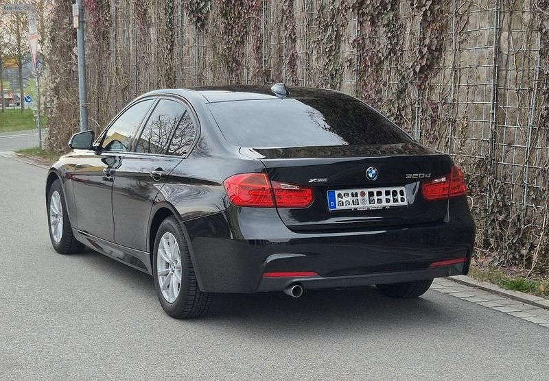 Gebraucht BMW 320 M Sport 184 PS (135 kW) 2015 Schwarz Limousine