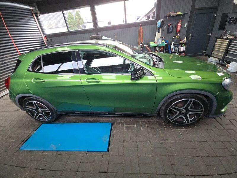 Gebraucht Mercedes GLA200 AMG 156 PS (114 kW) 2016 Grün SUV