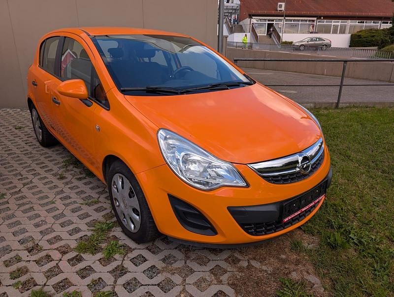 Gebraucht Opel Corsa Edition 69 PS (50 kW) 2012 Orange Kleinwagen