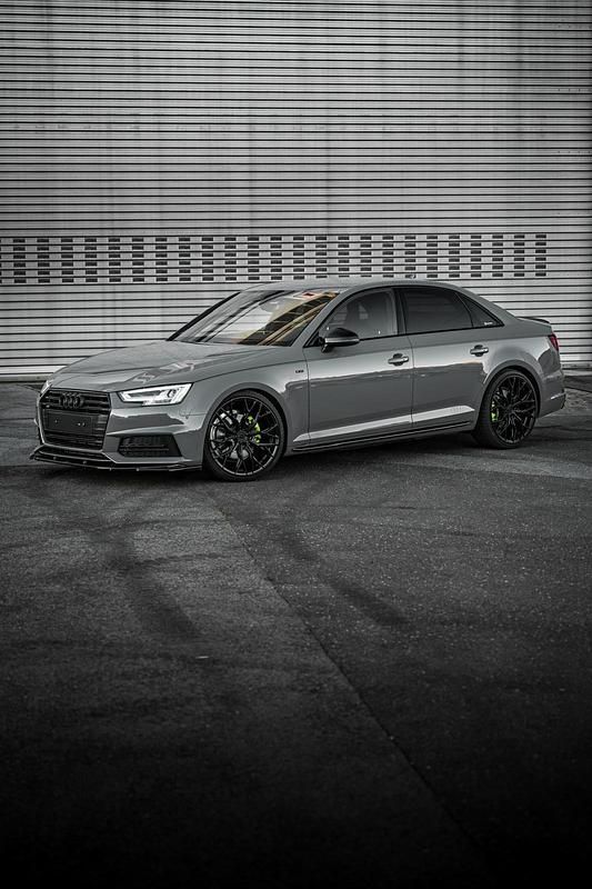 Grau Gebraucht 2018 Audi A4 S-Line Limousine | 24.999 € (Fairer Preis) - Bild 1/4