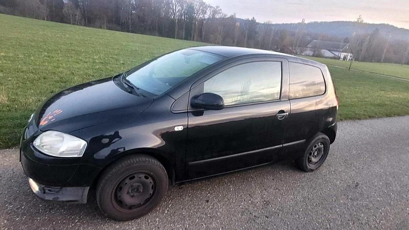 Schwarz Gebraucht 2006 VW Fox Kleinwagen | 250 € (Superpreis) - Bild 1/4
