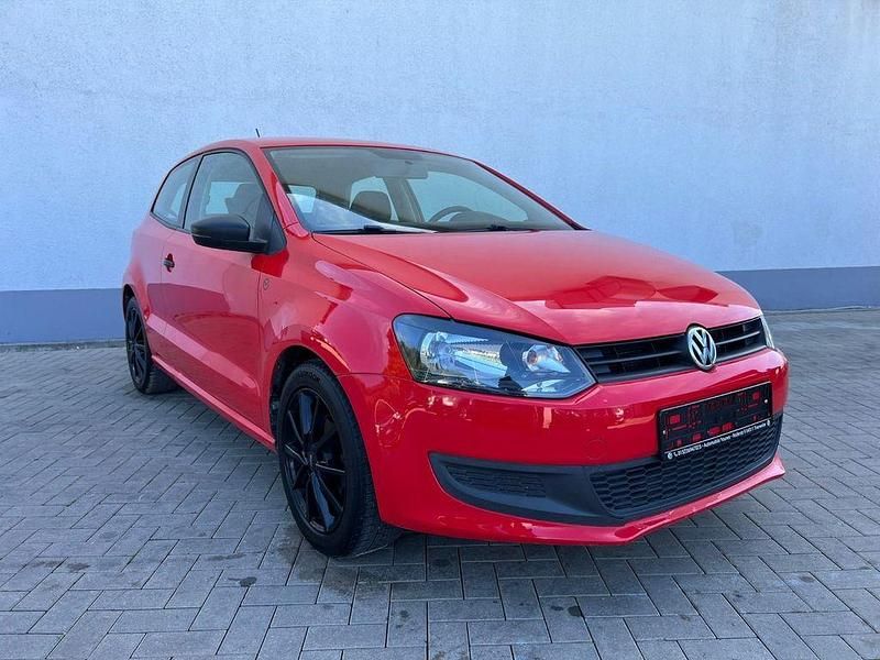 Rot Gebraucht 2013 VW Polo Comfortline Kleinwagen | 3.900 € (Fairer Preis) - Bild 1/4