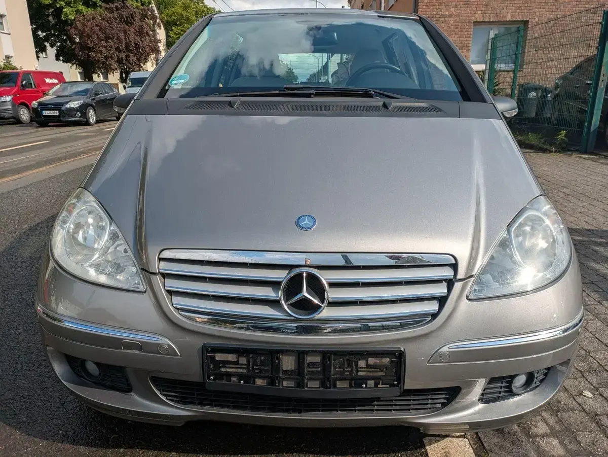 Gebraucht Mercedes A200 136 PS (100 kW) 2007 Grau Limousine